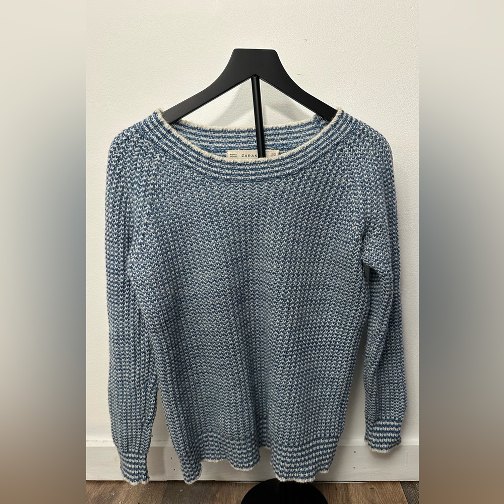 Zara knit women’s size medium wool Textured Blue Crew Neck Sweater